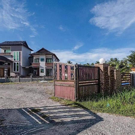 Nurbayu Chalet, Kemaman 关丹 外观 照片