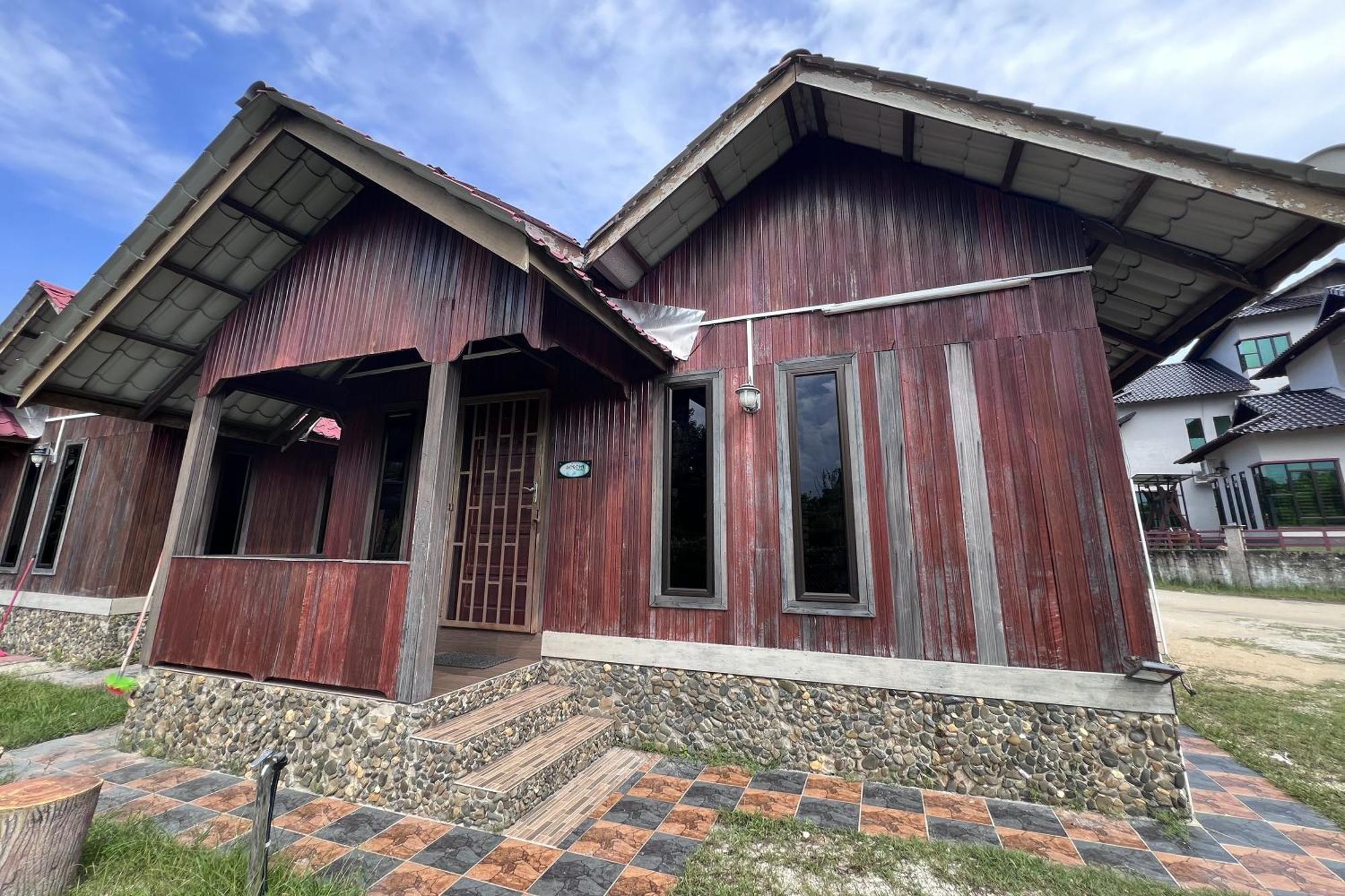 Nurbayu Chalet, Kemaman 关丹 外观 照片