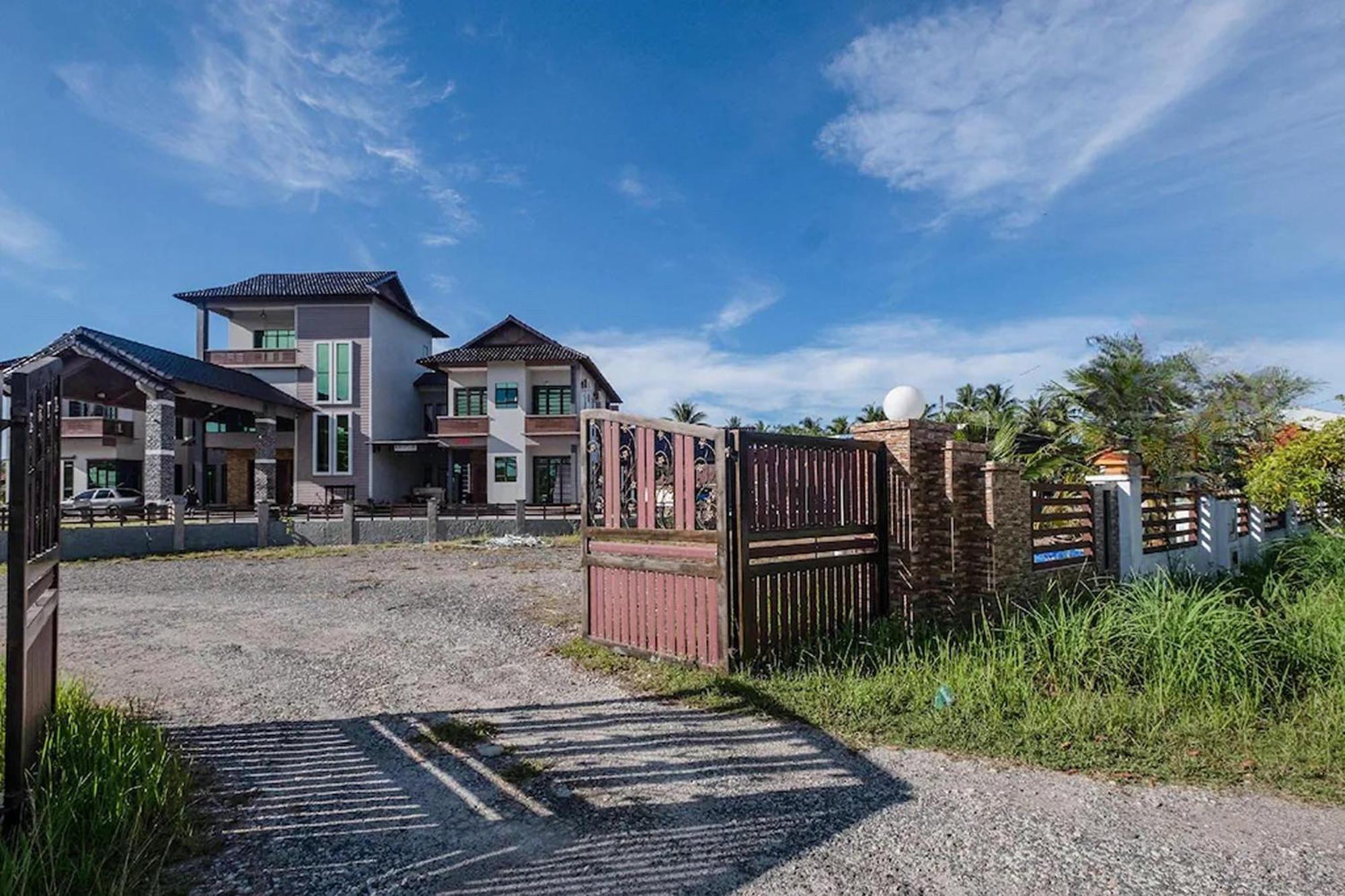 Nurbayu Chalet, Kemaman 关丹 外观 照片