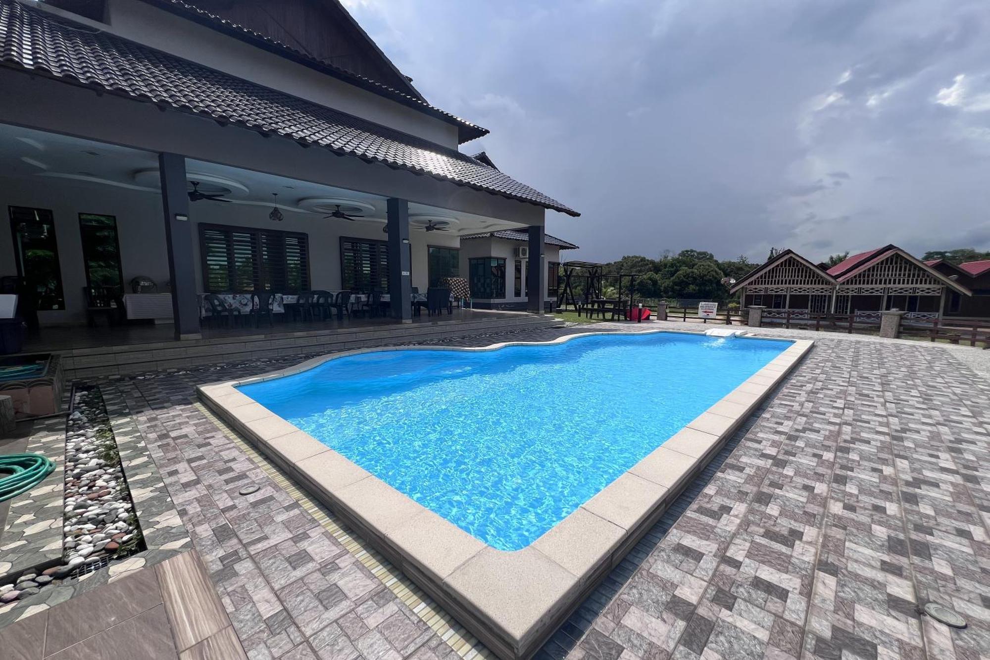 Nurbayu Chalet, Kemaman 关丹 外观 照片