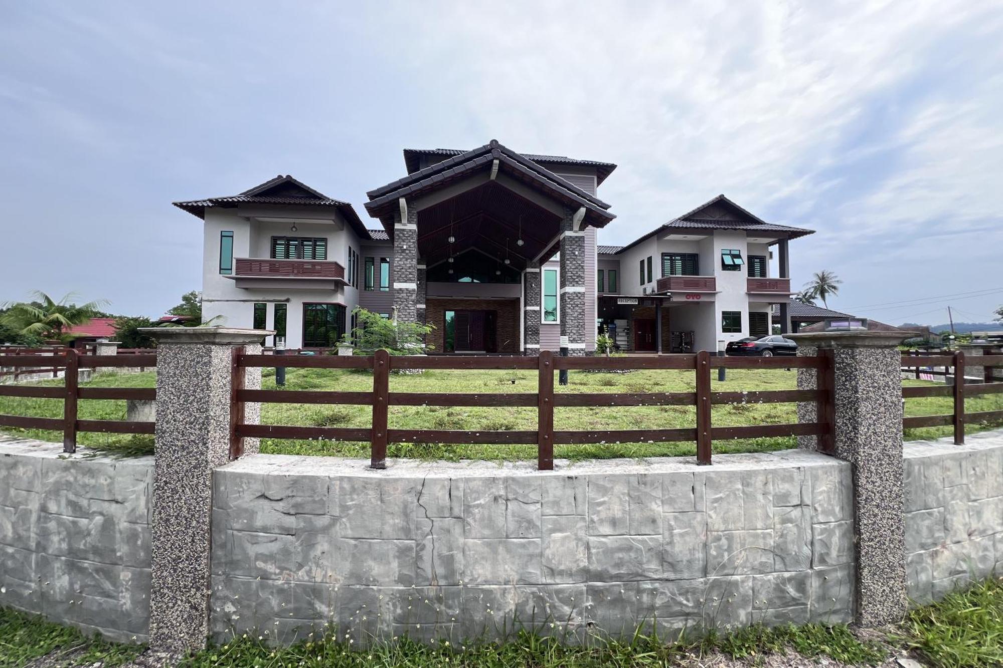 Nurbayu Chalet, Kemaman 关丹 外观 照片