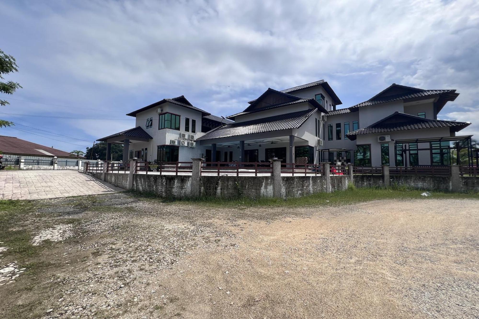 Nurbayu Chalet, Kemaman 关丹 外观 照片
