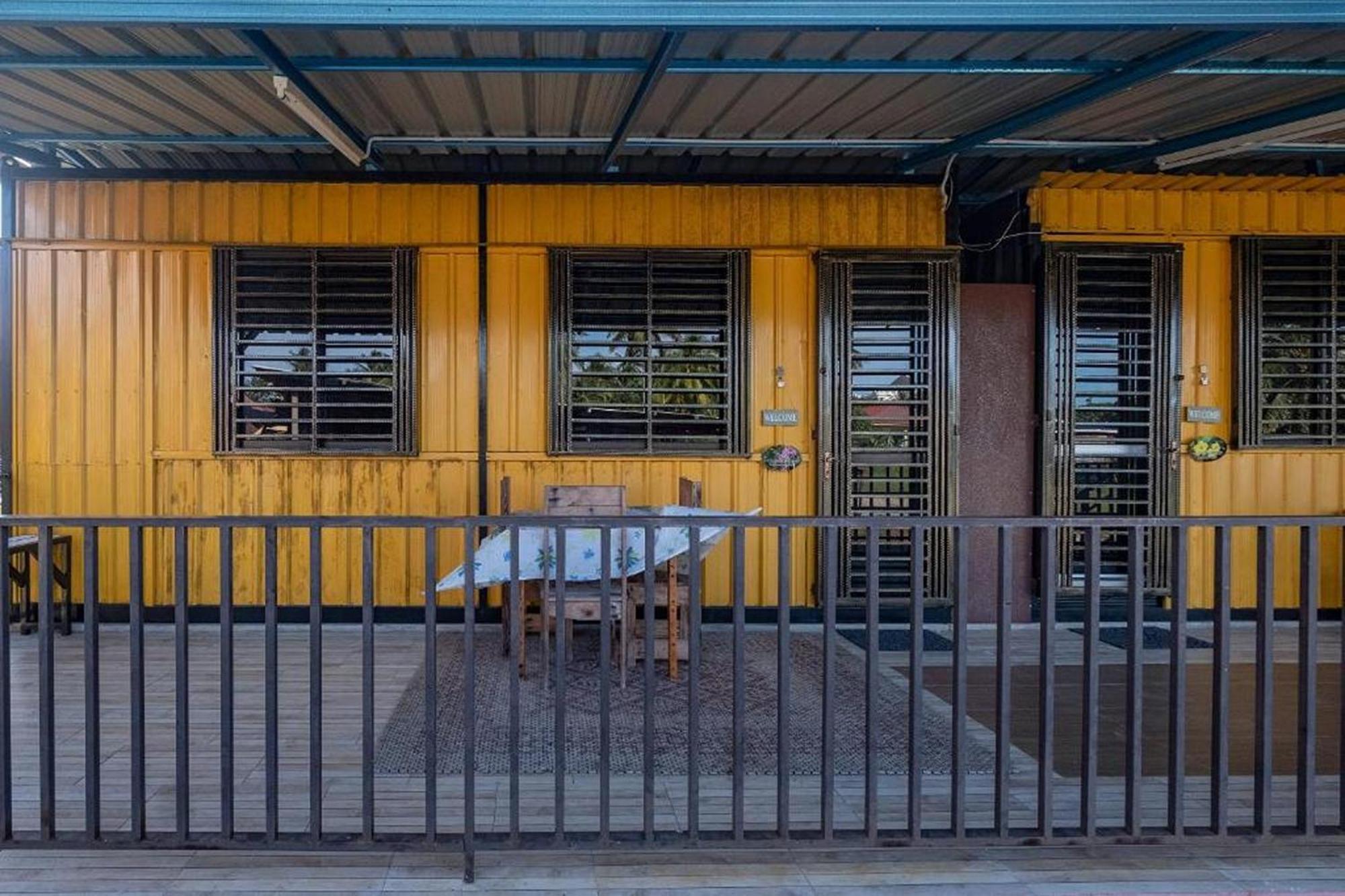 Nurbayu Chalet, Kemaman 关丹 外观 照片